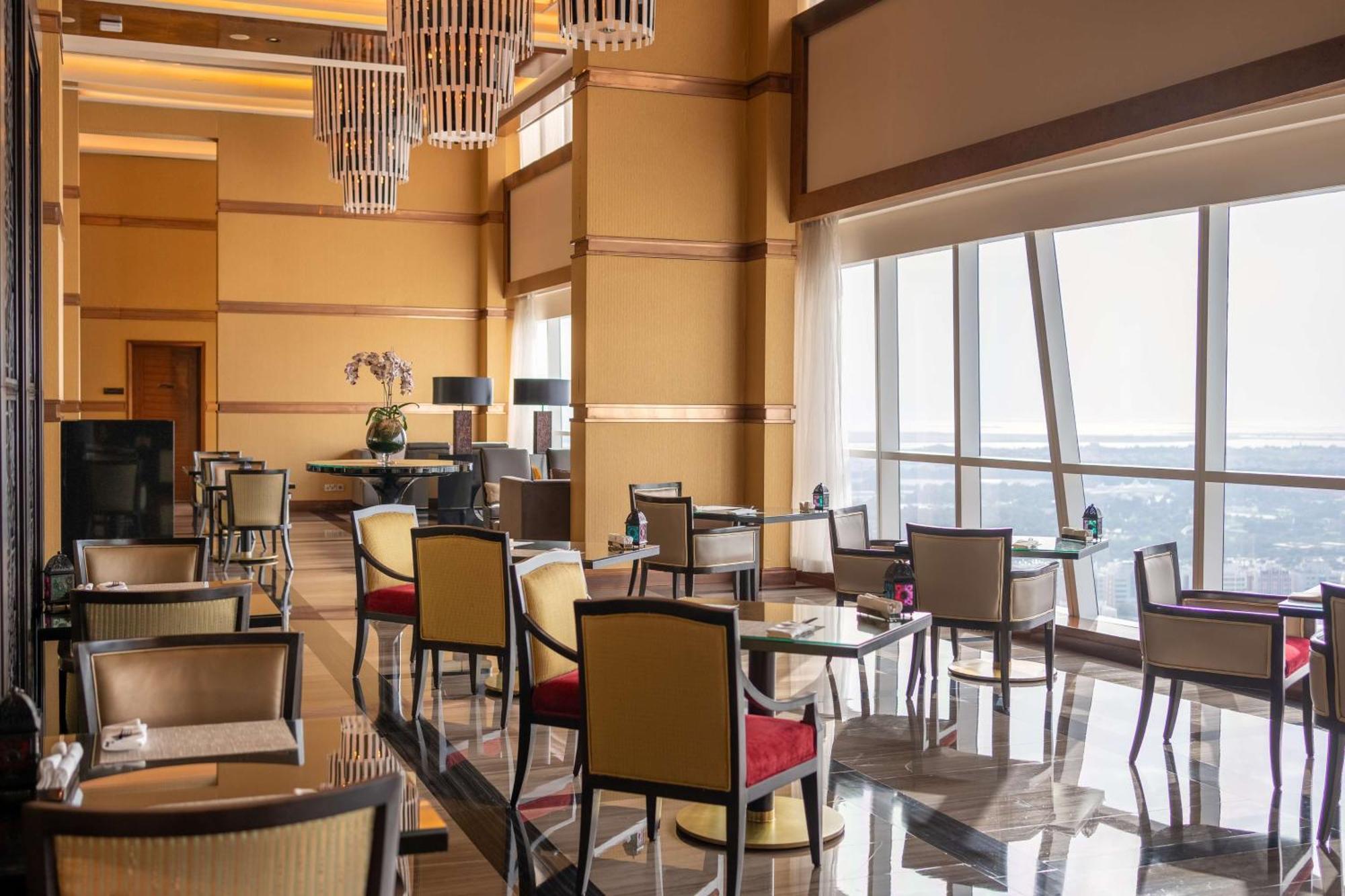 Dusit Thani Abu Dhabi Exterior photo Club Lounge at the 36th floor