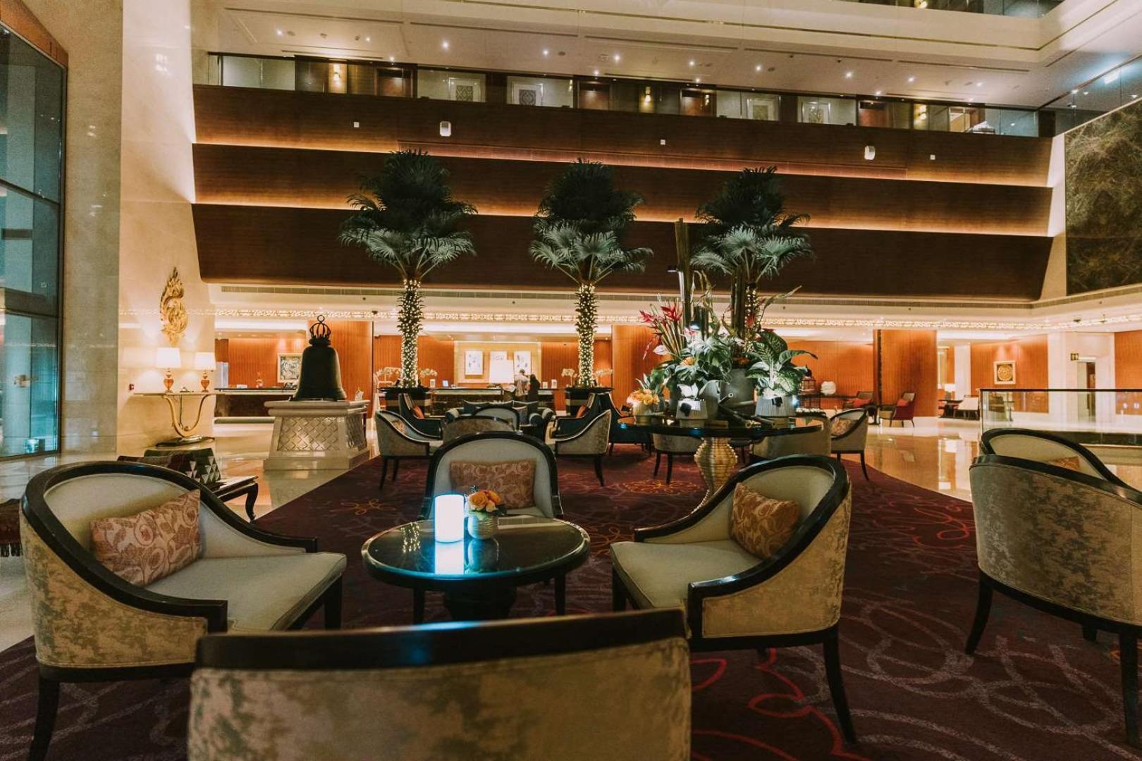 Dusit Thani Abu Dhabi Exterior photo The lobby of the hotel